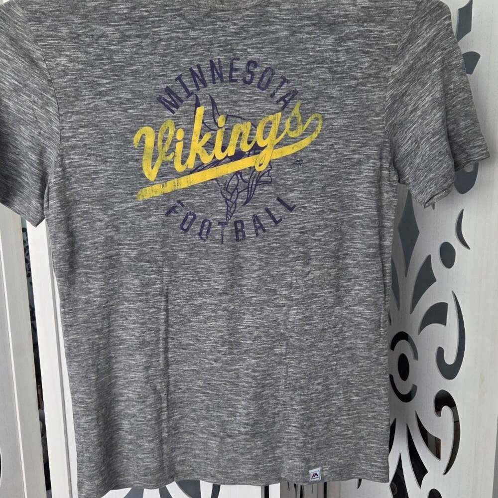Minnesota Vikings Majestic Tee Mens M Gray Distressed NFL Football Skol NWOT